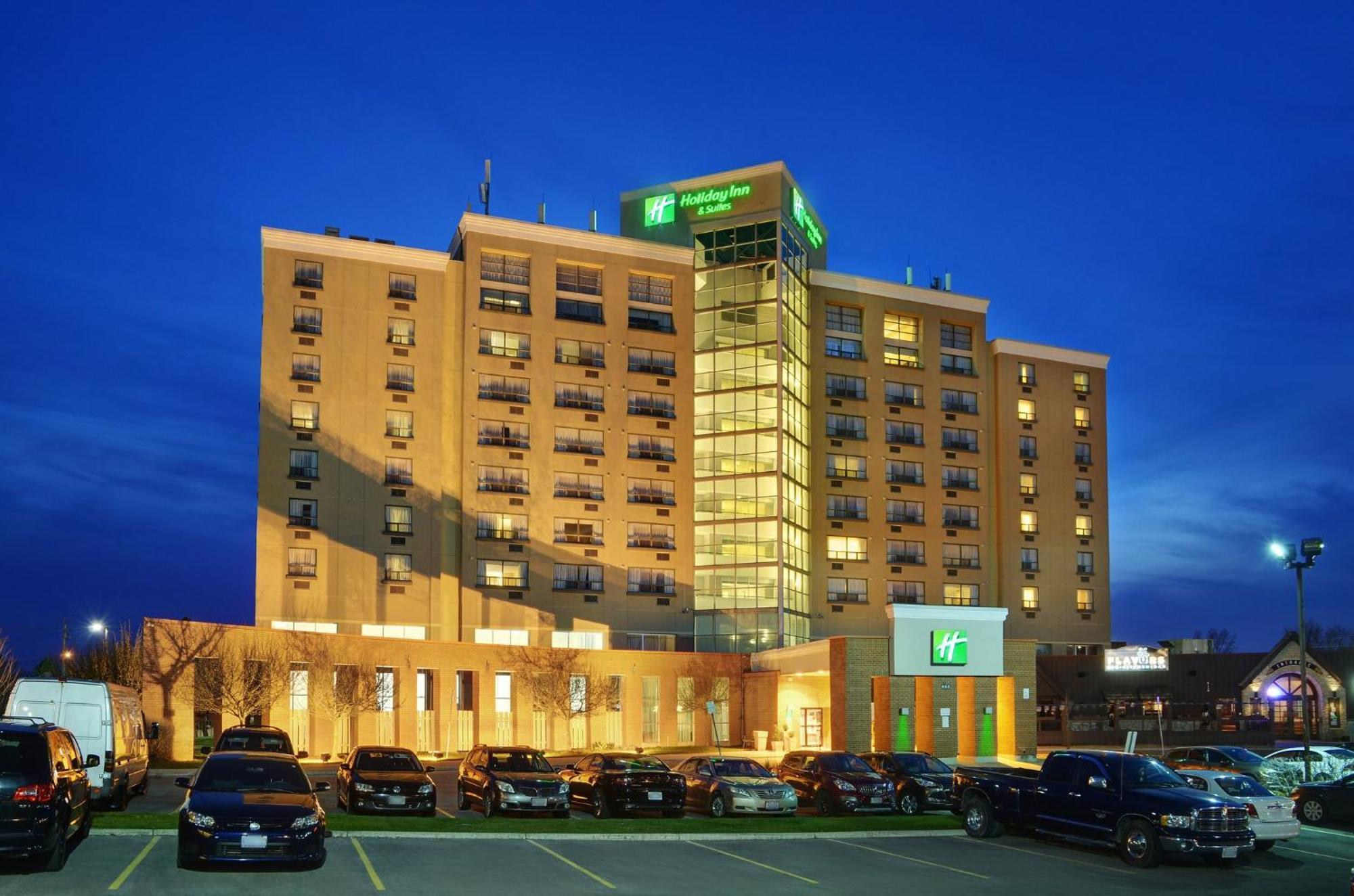 Holiday Inn Hotel & Suites London By Ihg Eksteriør billede