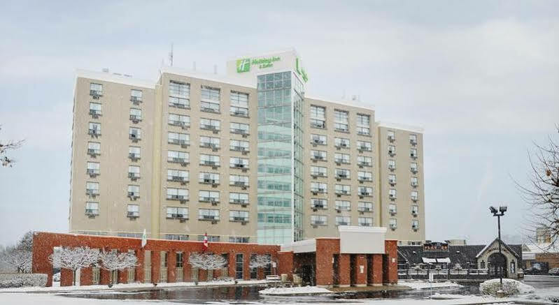 Holiday Inn Hotel & Suites London By Ihg Eksteriør billede